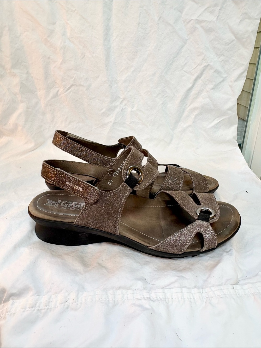 Mephisto Women's Sparkly Gray Brown Stappy Sandals with Decorative Rings